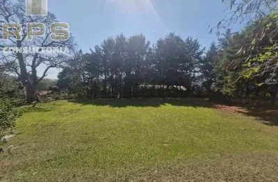 Terreno plano com platô pronto para construir no chácaras brasil, ao lado do condomínio palavra da vida.