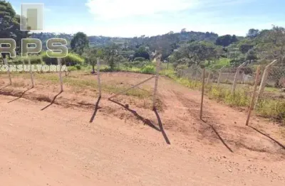 Terreno com 566 m² no jardim estância brasil, com excelente topografia , pronto para construir a casa dos seus sonhos . a 100 metros do asfalto.