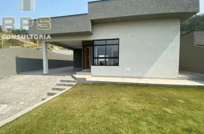 Imóvel novo com :  cozinha integrada com espaço gourmet  sala com pé direito duplo  churrasqueira piscina quintal 03 suítes , piscina e churrasqueira