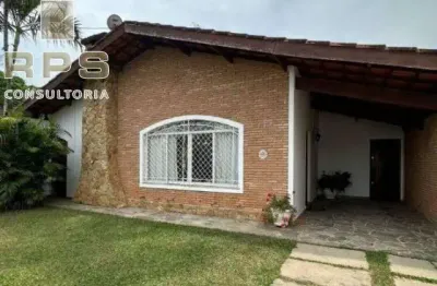 Casa no jardim floresta com 3 quartos, edícula e piscina.