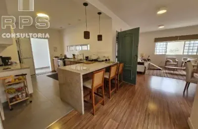 Casa térrea na região da alameda lucas, com edícula ampla, toda reformada, 3 quartos sendo 1 suíte, churrasqueira, quintal amplo e perto de tudo!