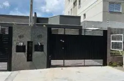 Casa totalmente térrea no jardim imperial em atibaia com 03 dormitórios