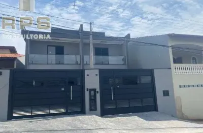 Casa nova com 150 m². imóvel com 03 suites,sala de estar e jantar, cozinha americana, lavanderia ,área gourmet com churrasqueira , vista para serra