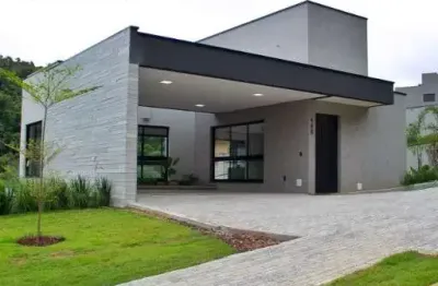 Casa condominio quintas da boa vista , 03 suites sendo uma master  área de home office  piscina com borda infinita para app sala integrada com cozinha