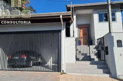 Casa a venda no retiro das fontes, total de dormitórios: 04 sendo o1 suíte com closet na área interna uma área externa da casa. piscina, cozinha