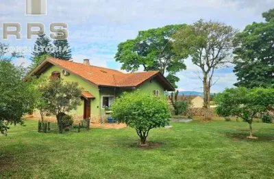 Casa térrea no samambaia residencial em atibaia, 3 suites, casa de hóspedes, 1118m² de terreno, aquecimento solar, ao lado do parque edmundo zanoni