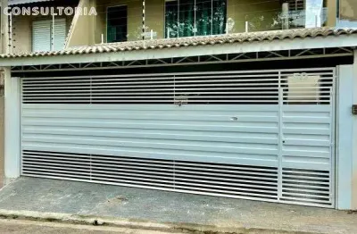 Imóvel com 04 dormitórios sendo 01, sala estar e jantar, lavanderia , área gourmet ,garagem coberta 03 carros