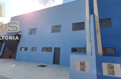 Galpão para locação com pé direito de 7mts, 2 banheiros e 5 vagas, no recreio estoril.