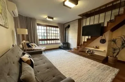 Lindo apartamento duplex mobiliado e decorado, 2 dormitórios 93m², centro de gramado.