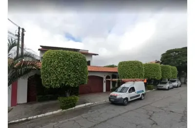 Casa a venda no parque cruzeiro do sul, sao paulo - 3 dormitorios, moveis planejados e quintal com grama.