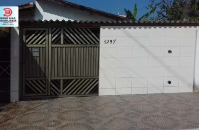 Casa com 2 quartos à venda no Jardim Melvi, Praia Grande 