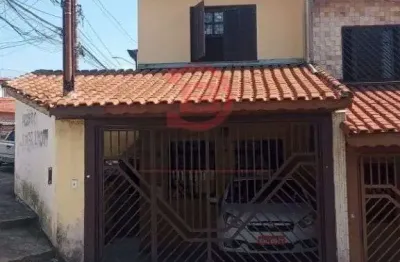 Otimo sobrado com 3 quartos sendo 1 suite - bem localizado proximo ao metro patriarca  (3 min a pe)  - facil acesso a avenida itingucu e calin eid (tiquatira)