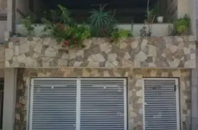 Sobrado de 3 quartos com 2 vagas de garagem a venda, jardim nordeste