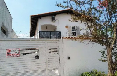 Sobrado frontal 3 quartos (1 suite) e 3 vagas de garagem - edicula - vila re