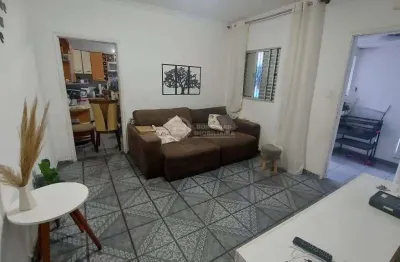 Sobrado a venda na vila re - 2 quartos (1 suite) e 1 vaga de garagem coberta.