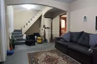 Sobrado de 3 quartos com 1 suite, edicula e comercio a venda, jardim portugal