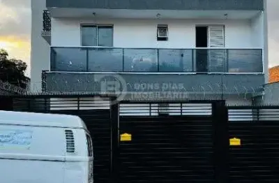 Apartamento aconchegante com 2 dormitorios no bairro limoeiro em sao paulo