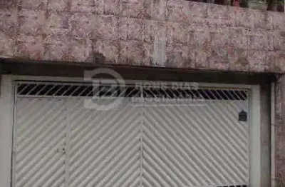 Sobrado de 3 dormitorios com 2 vagas de garagem  a venda no jardim tres marias.