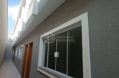 Lindos sobrados a 600 metros do metro guilhermina esperanca com 3 quartos e 2 vagas livres