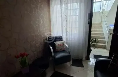 Apartamento medio com 2 quartos e 1 vaga, localizado em frente ao supermercado d'avo da av. waldemar tietz