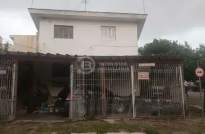 Sobrado com 4 Apartamentos e 6 Vagas, no Centro de Artur Alvim