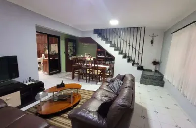 Sobrado a Venda na Vila Re 04 dormitorios - Conforto e Espaco em SP