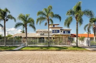 Incrível refúgio de descanso na daniela - casa com 5 suítes, 600m da praia, pronta pra morar!