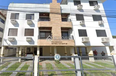 Oportunidade! apartamento 2 dormitórios a 150m do mar - sol norte e frente para a rua