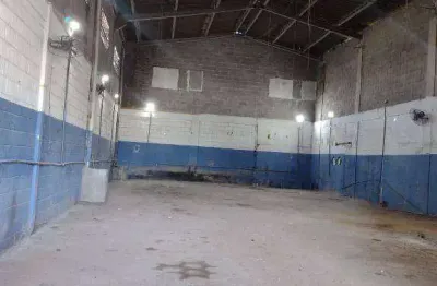 Galpão para alugar, 380 m² por r$ 7.000,00/mês - tude bastos - praia grande/sp