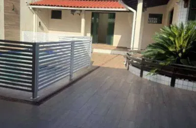 Casa com 3 quartos à venda, 244 m² por R$ 2.200.000 - Canto do Forte - Praia Grande/SP