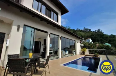 Casa residencial 4 quartos, sendo 3 suítes, piscina, potencial comercial, centro, florianópolis