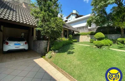 Casa 3 dorm (1 suíte), à venda, com piscina, na agronômica.