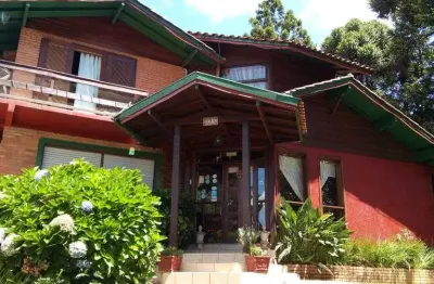 Casa à venda na Rua Antônio Accorsi, 174, Planalto, Gramado