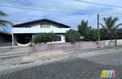 Casa com 3 quartos à venda na Rua Imigrantes, Centro, São Francisco do Sul