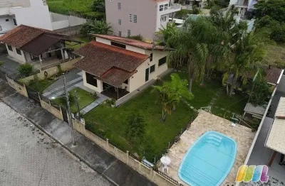 Casa com 2 quartos à venda na Rua Maldonado, Centro, São Francisco do Sul