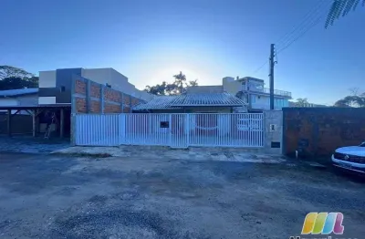 Casa com 3 quartos à venda na Rua Cambe     (Pelo Google Astá Rua Ana), Centro, São Francisco do Sul