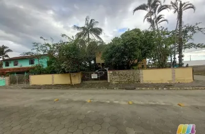 Casa com 8 quartos à venda na Rua Canelinha, Ubatuba, São Francisco do Sul