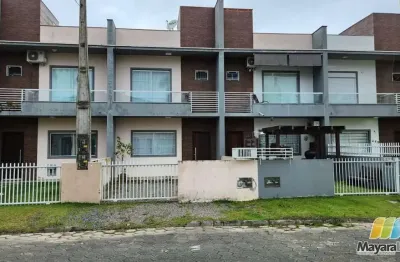 Sobrado geminado para aluguel anual as 130mts da praia do itaguaçu - são francisco do sul