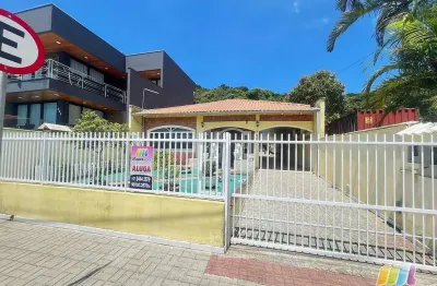 Casa com 3 quartos para alugar na Rua Francisco Machado De Souza, Paulas, São Francisco do Sul