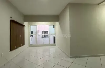 Apartamento a venda no padre romualdo em fortaleza/ce