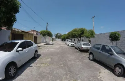Casa com 3 quartos à venda na Rua Francisco Glicério, 620, Maraponga, Fortaleza