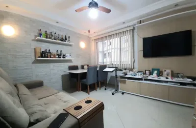 Apartamento com 1 dorm/todo reformada/prédio frente mar/porcelanato/1 vaga