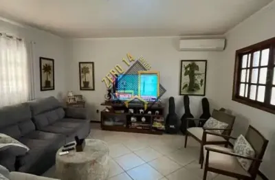 Casa com 4 quartos à venda no Parque Jardim Europa, Bauru 