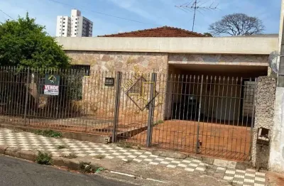 Casa com 3 quartos à venda na Vila Cardia, Bauru 