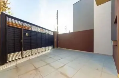Casa com 2 quartos à venda na Rua Gabriel Nivers, 15, Jardim das Oliveiras, São Paulo