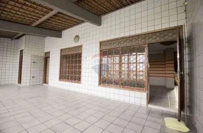 Casa com 3 quartos à venda na Rua Anísio de Souza, 2549, Lagoa Nova, Natal