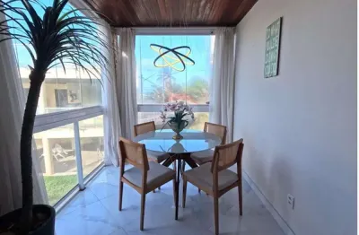 Duplex totalmente reformado com jacuzzi e churrasqueira na cobertura - vista mar exuberante