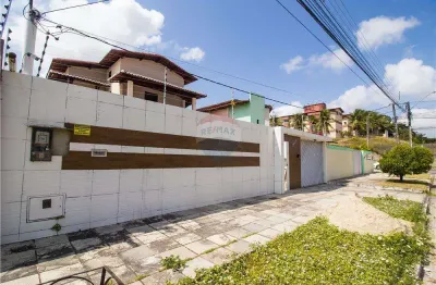 Casa dúplex em capim macio com 06 quartos, sendo 04 suítes para alugar