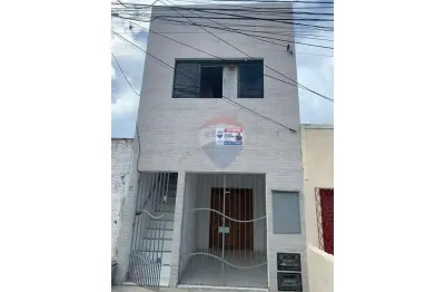 Excelente oportunidade: duplex versátil no bairro comercial privilegiado - alecrim