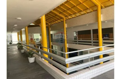 Sala 108 para locação comercial 24m²/ no ponta negra center